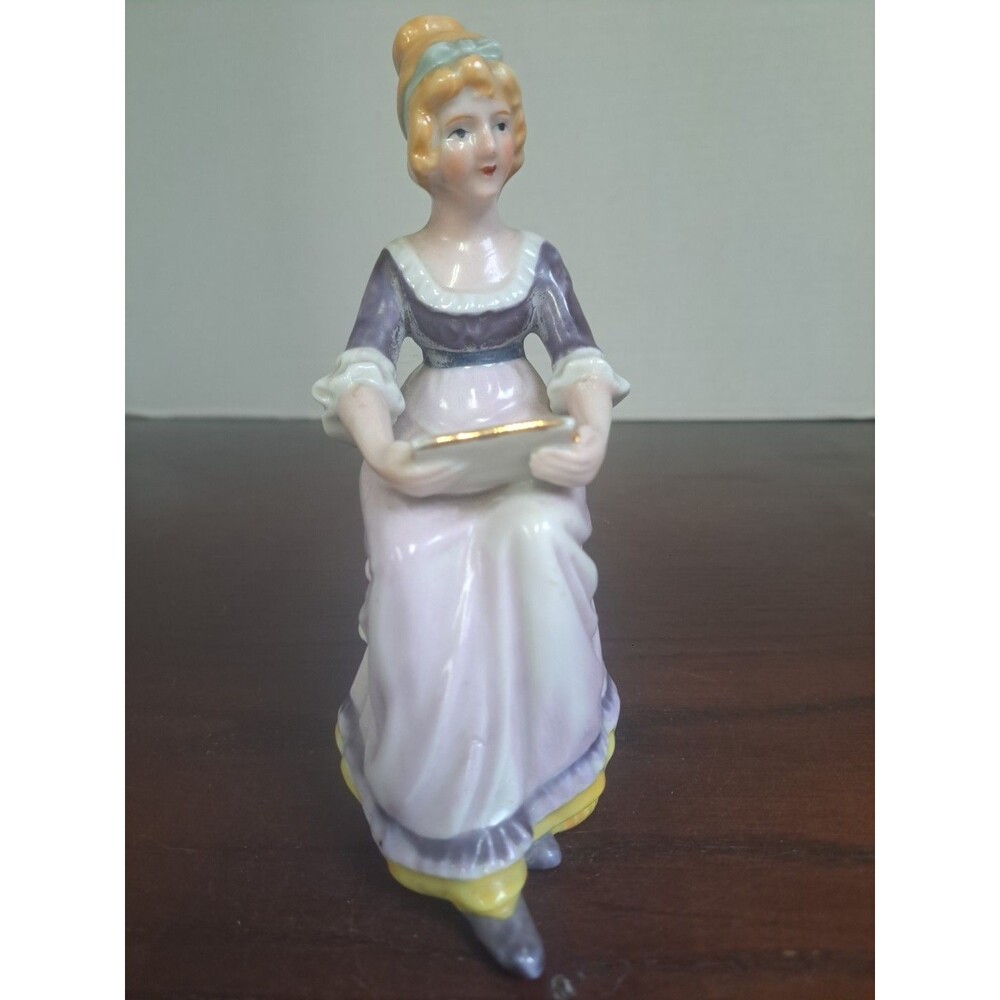 Vintage 1940s Gold Castle Chikusa Porcelain Lady Reading 6in Figurine Made...